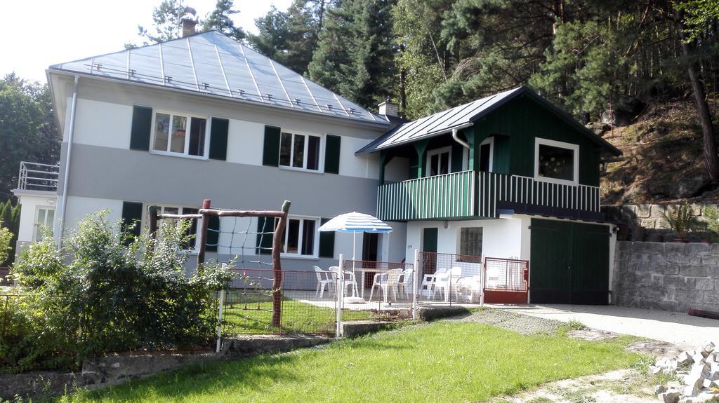 Apartments Michovka Koberovy エクステリア 写真